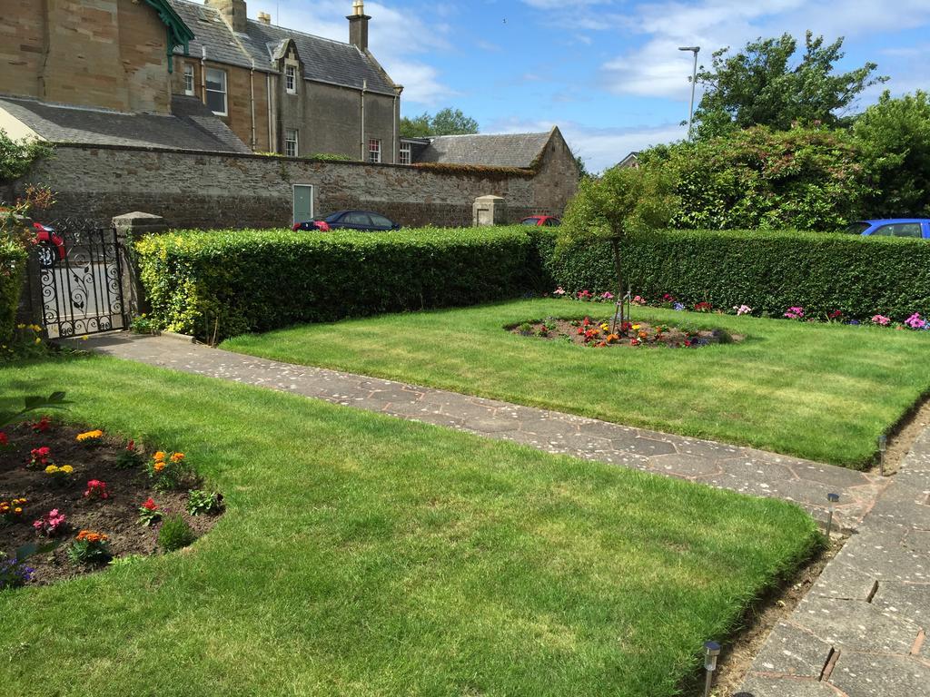 Blackburn Villa B&B Еър Екстериор снимка