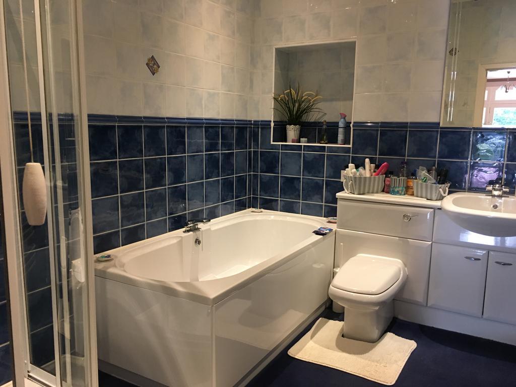 Blackburn Villa B&B Еър Екстериор снимка